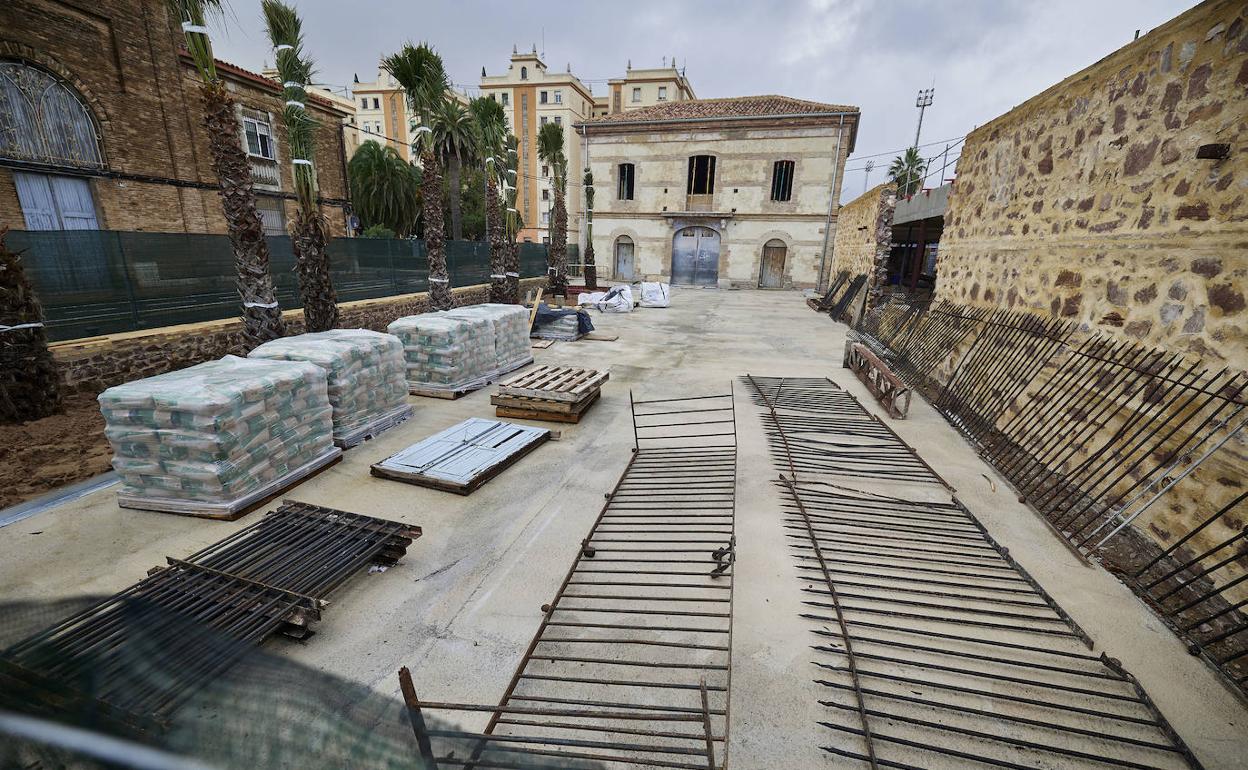 Edificio de la Casa dels Bous, ubicado en la calle Eugenia Viñes, en el Cabanyal. 