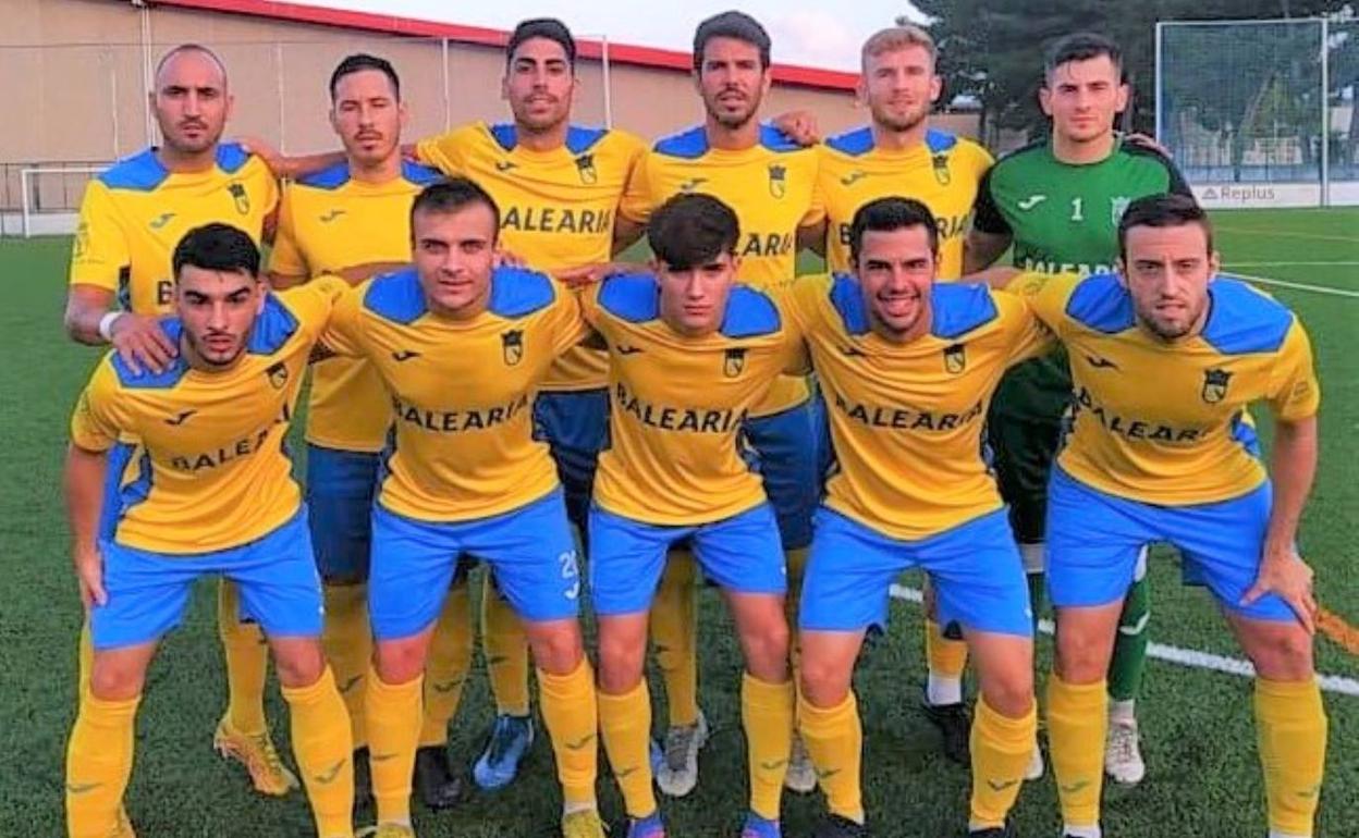 El once titular del Dénia en Muro. 