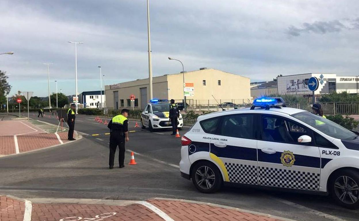 Un control policial en Xàbia. 