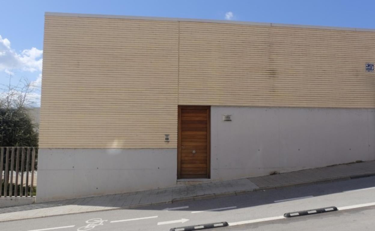 Edificio de la Escuela de Adultos de Bocairent. 