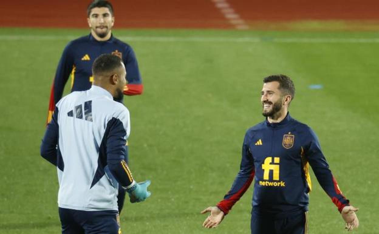 Gayá, en un entrenamiento con la selección antes de lesionarse. 