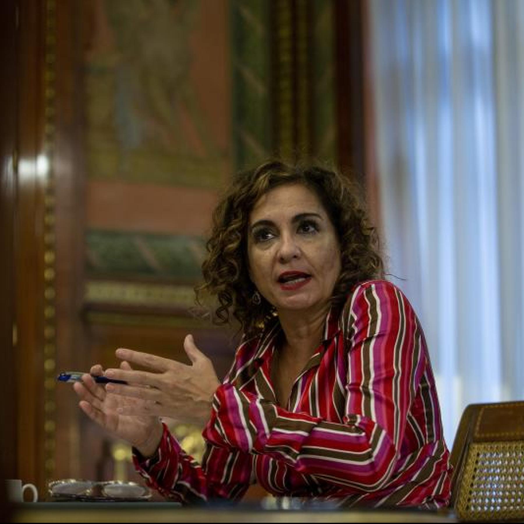 «Ni la ministra de Igualdad debe dimitir ni es víctima de una cacería»