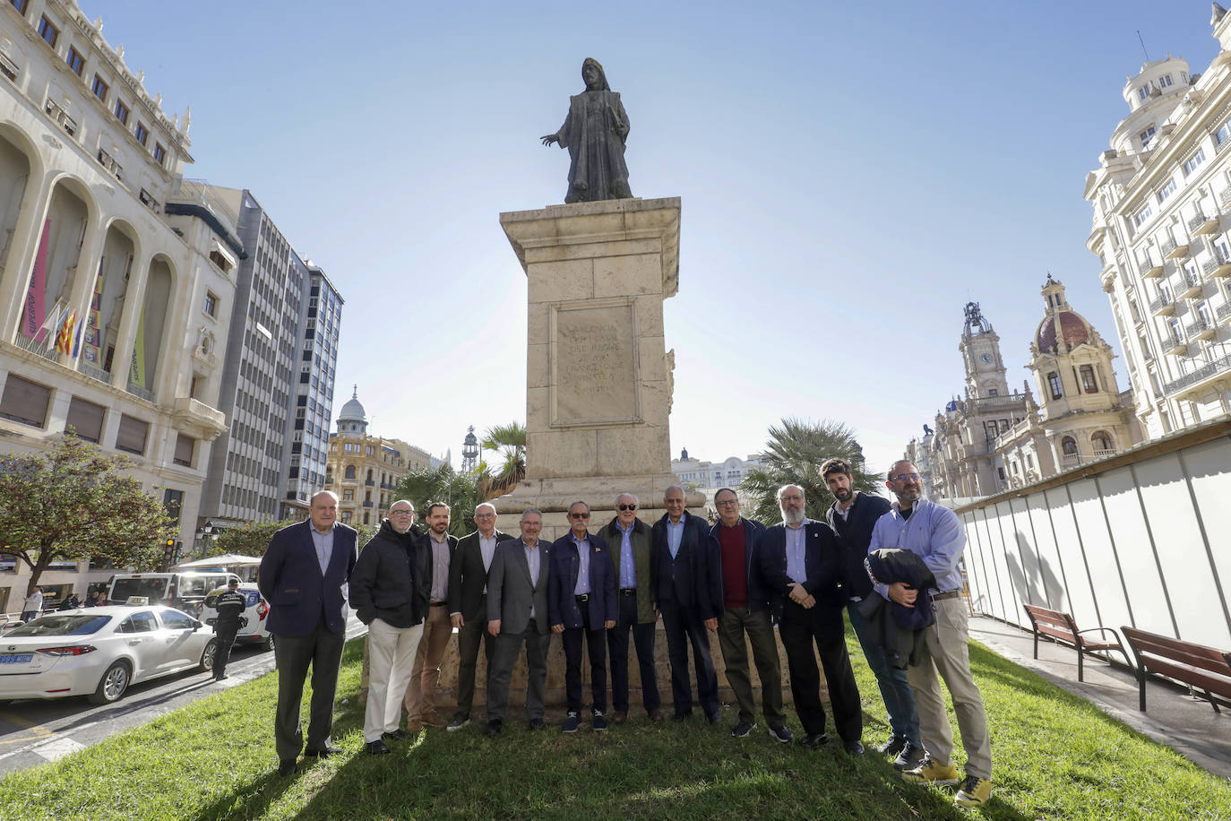 Fotos: Protesta por la figura de Francesc Vinatea en Valencia