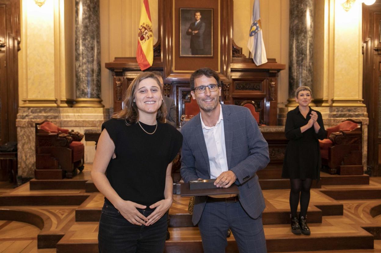 Premio Prismas para los murales de 'Dones de ciència'