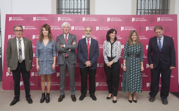 Los Premios Jaume I alertan de la falta de recursos y las trabas para la investigación: «La Administración nos está matando»