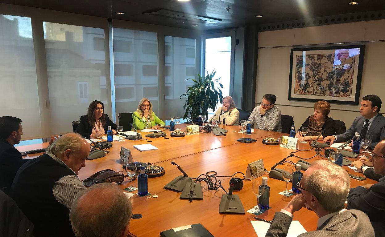 Reunión de la decana del Colegio de Abogados con los delegados de los partidos judiciales afectados. 