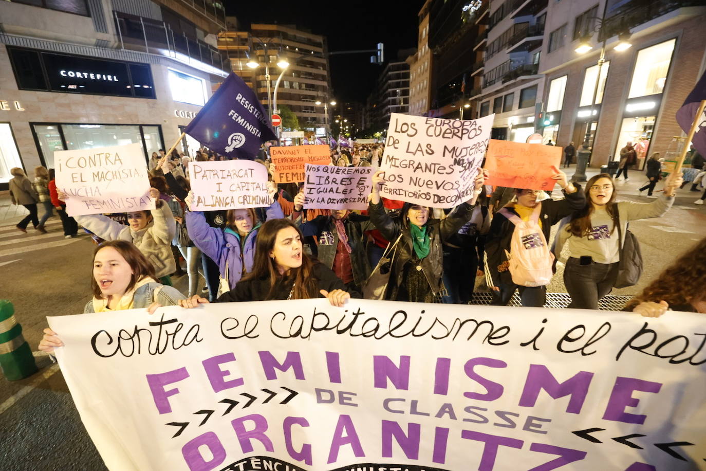 Fotos: Así ha sido la manifestación del 25N en Valencia