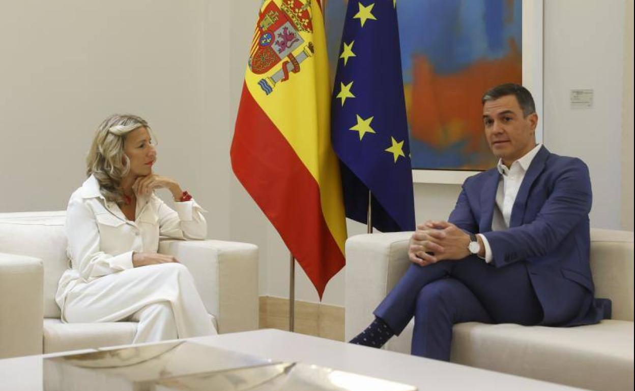 Yolanda Díaz y Pedro Sánchez en la Moncloa.