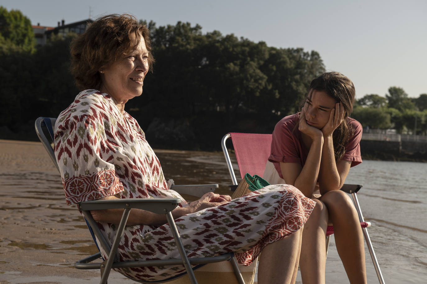 Susi Sánchez en un primer plano de la película 'Cinco lobitos'. 