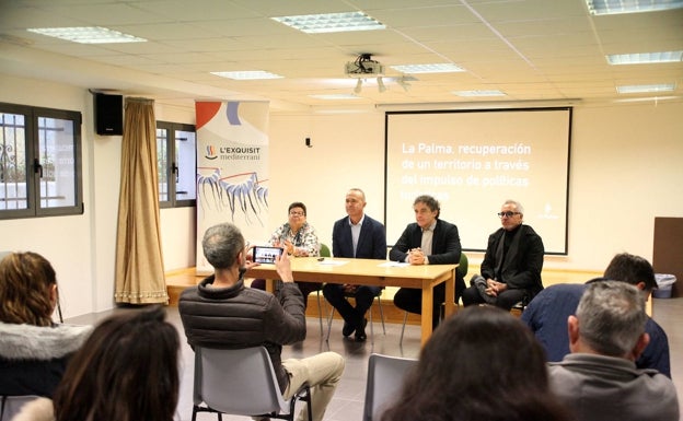 Leonor Jiménez, Raúl Camacho, Francesc Colomer y Jesús Navarro, este jueves en la Vall d'Ebo. 