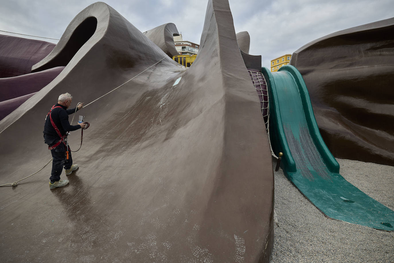 Reparaciones en el parque Gulliver.