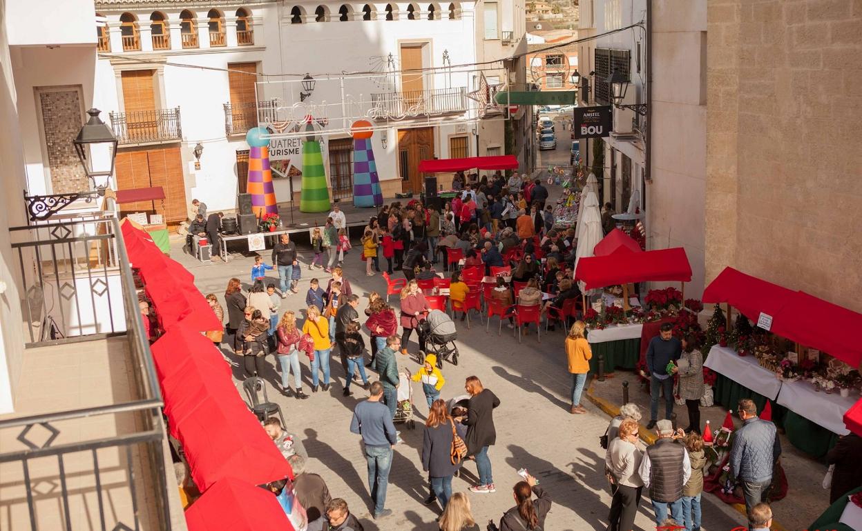 Quatretonda celebra este domingo la 7ª edición de su Mercado de Nadal. 