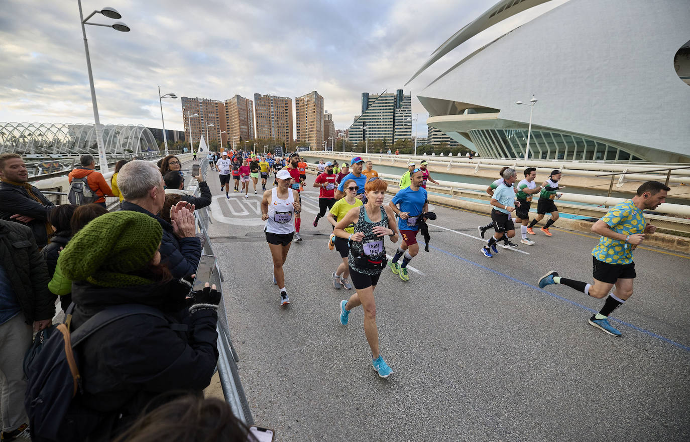 Fotos: Valencia brilla como escenario del Maratón de Valencia 2022