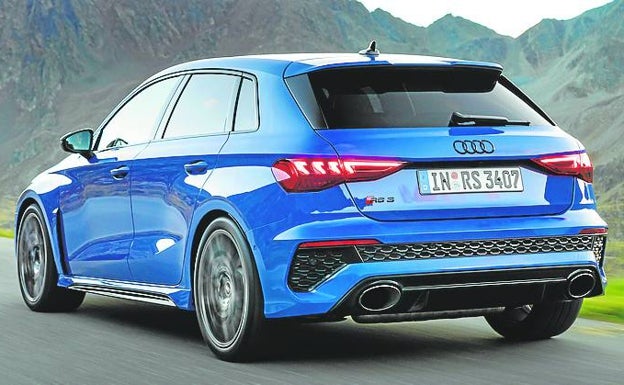 El RS3 Performacne supera los 300 por hora de velocidad máxima.