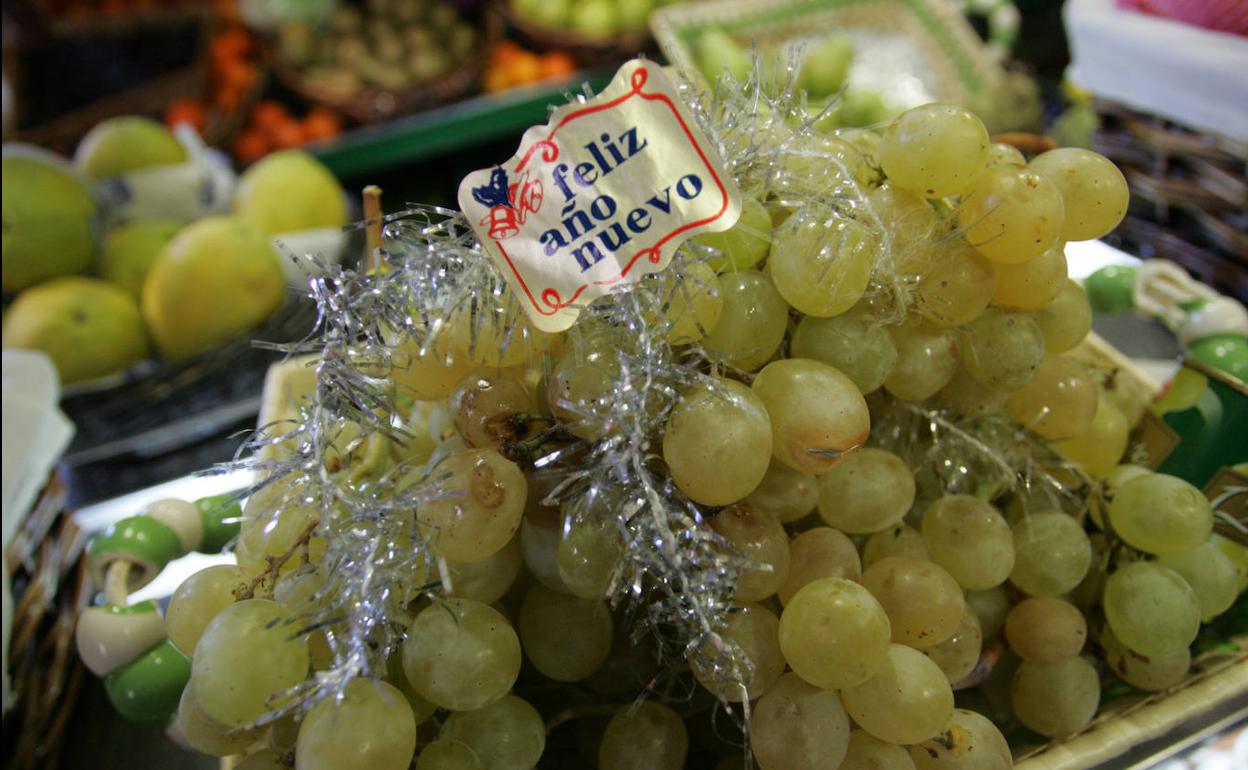 Comer las 12 uvas es una de las tradiciones típicas en la cultura española