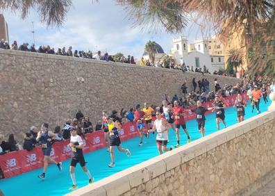 Imagen secundaria 1 - Salida y meta del Maratón de Valencia.