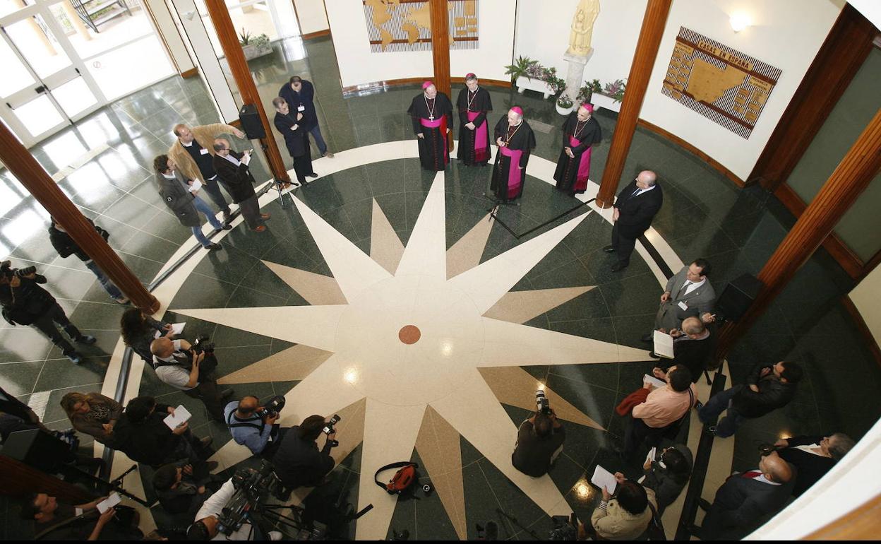 Estancia de Carlos Osoro en el Colegio Jesús-María antes de su toma de posesión como arzobispo de Valencia en 2009.