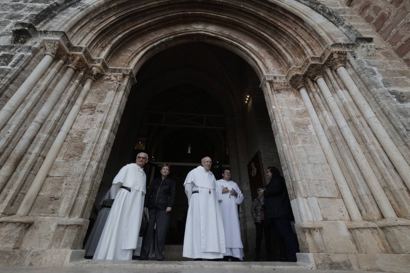 El nuevo arzobispo de Valencia ha visitado el monasterio de El Puig. 