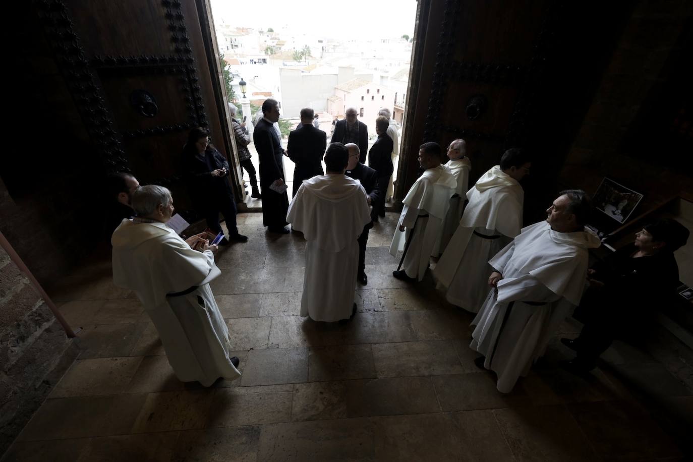El nuevo arzobispo de Valencia ha visitado el monasterio de El Puig. 