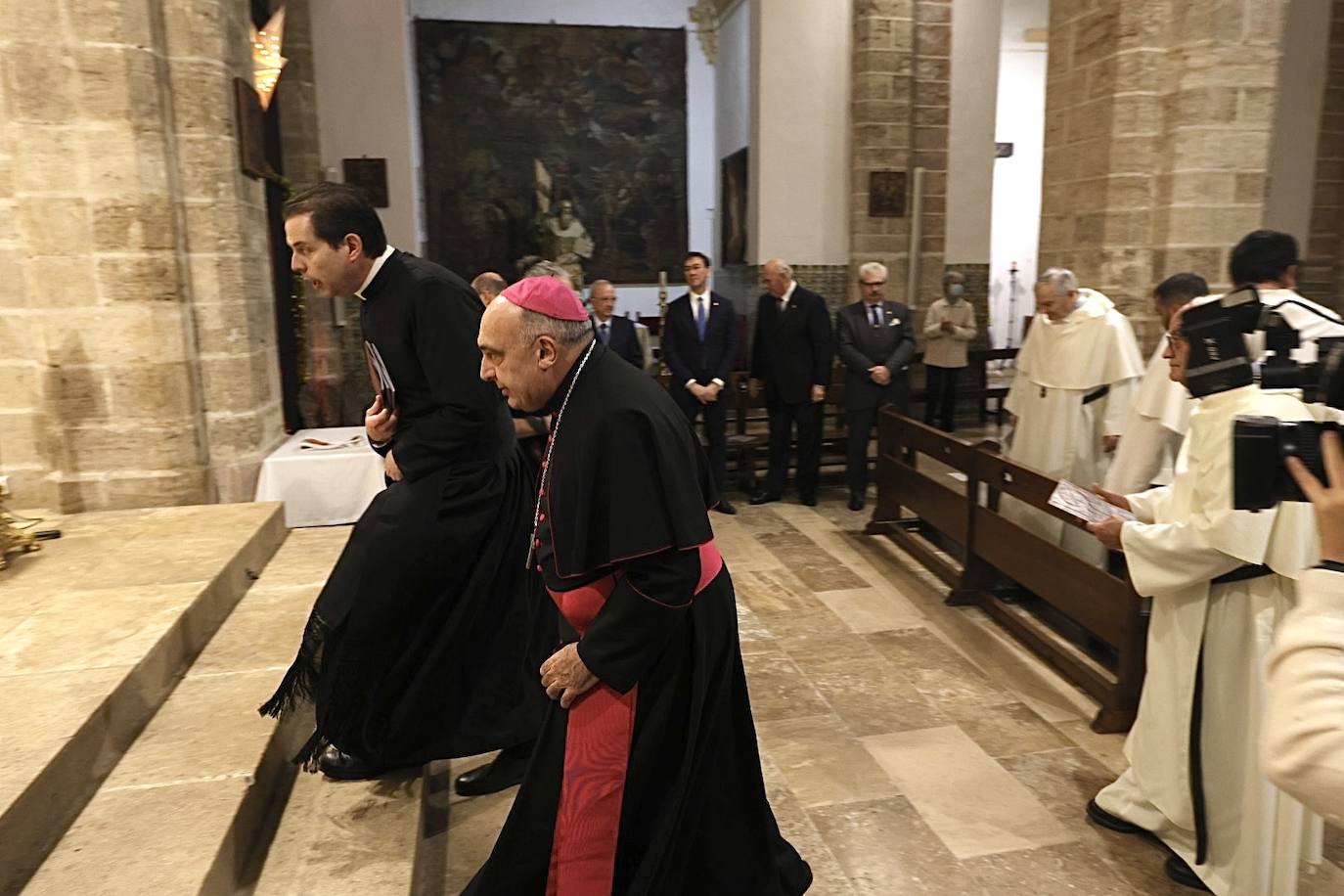 El nuevo arzobispo de Valencia ha visitado el monasterio de El Puig. 