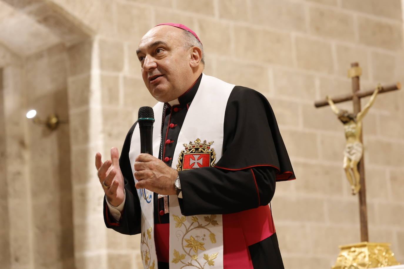 El nuevo arzobispo de Valencia ha visitado el monasterio de El Puig. 