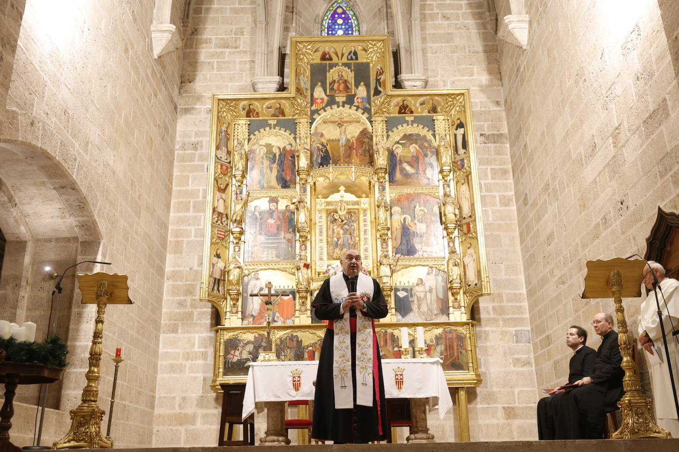 El nuevo arzobispo de Valencia ha visitado el monasterio de El Puig. 