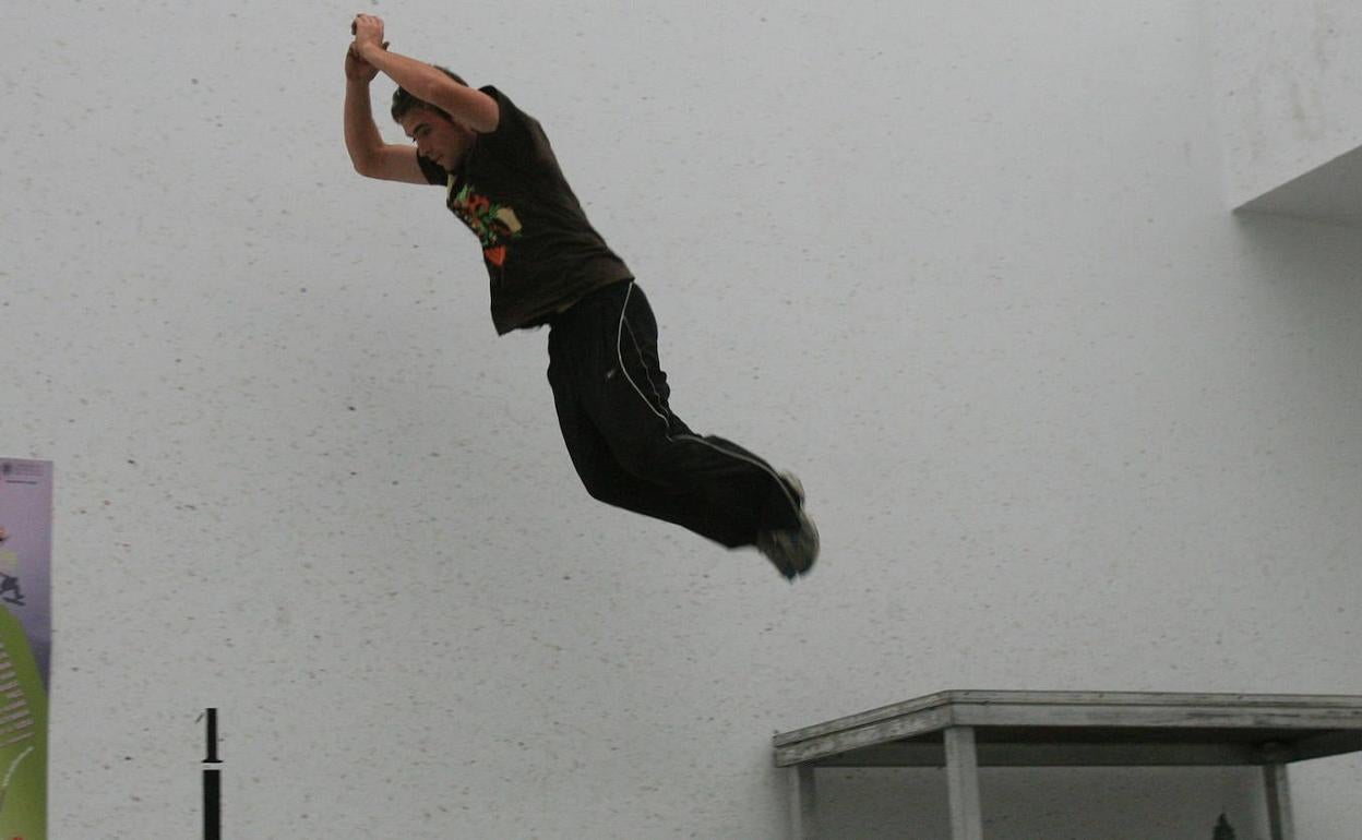 Exhibición de parkour en la Universidad Politécnica de Valencia. 