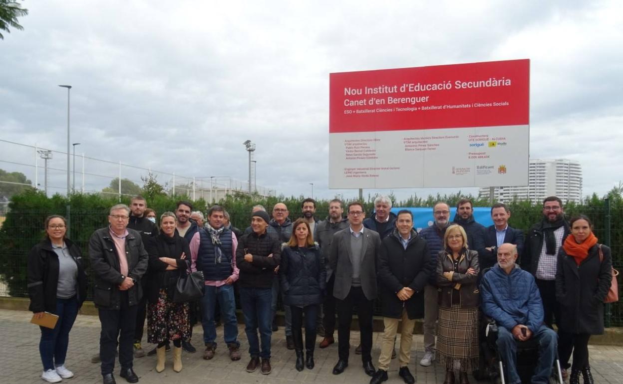 Asistentes al tcao de la firma de replanteo. 