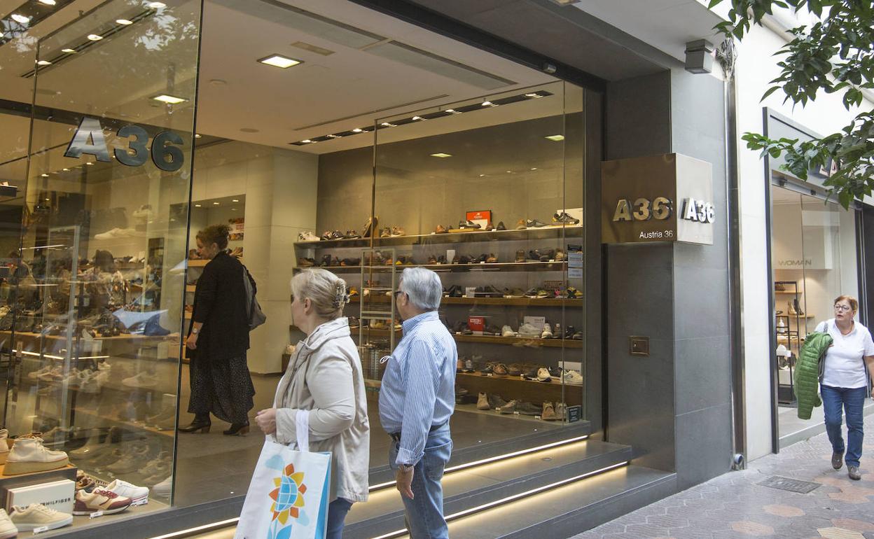 Un establecimiento comercial en la calle Juan de Austria. 