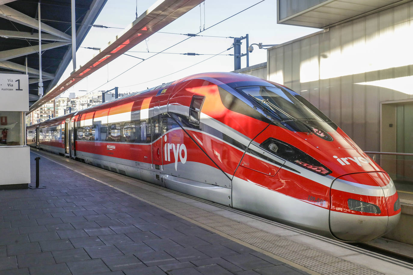 Fotos: Llegada del primer tren comercial de Iryo en el trayecto Madrid-Valencia