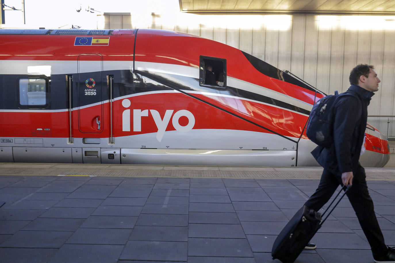 Fotos: Llegada del primer tren comercial de Iryo en el trayecto Madrid-Valencia