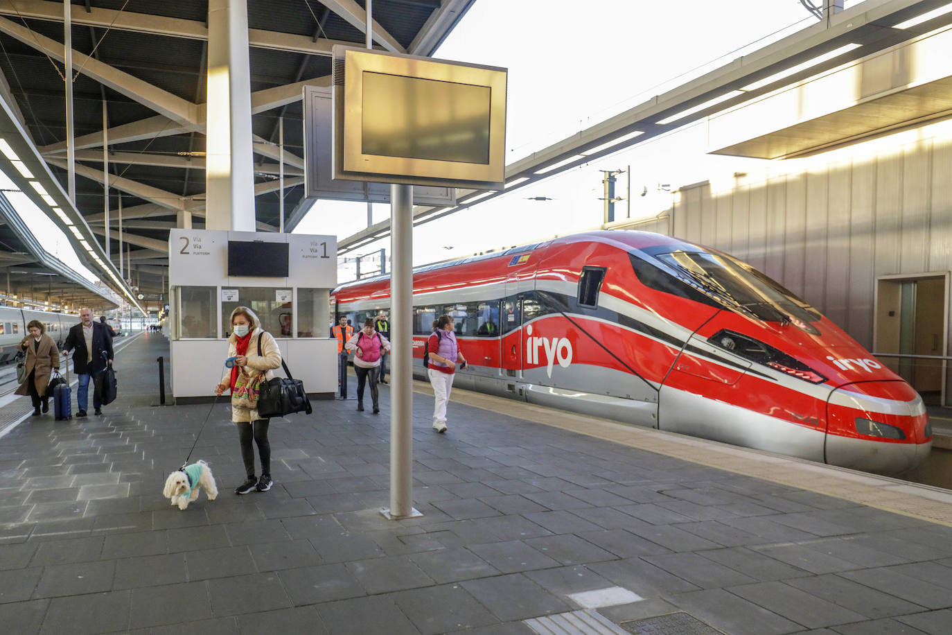 Fotos: Llegada del primer tren comercial de Iryo en el trayecto Madrid-Valencia