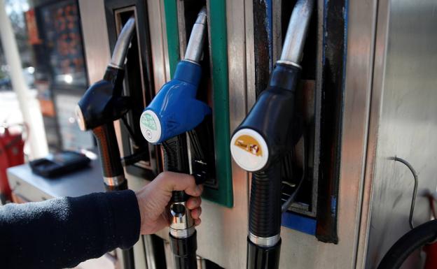 El Gobierno fija el día en el que aprobará el nuevo descuento en el precio de la gasolina