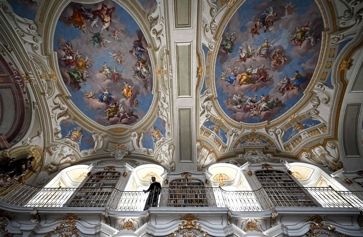 Fotos: La biblioteca monacal más grande del mundo (y posiblemente la más bonita)