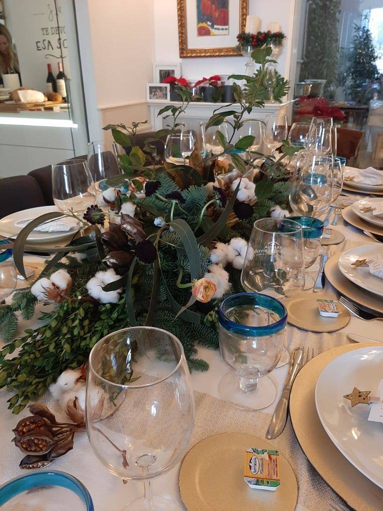 Javier Martínez-Rubio celebra la Nochebuena en casa de su hermana, que preparó canelones de trufa y setas y de bogavante y de plato principal pularda rellena de puré de castañas.