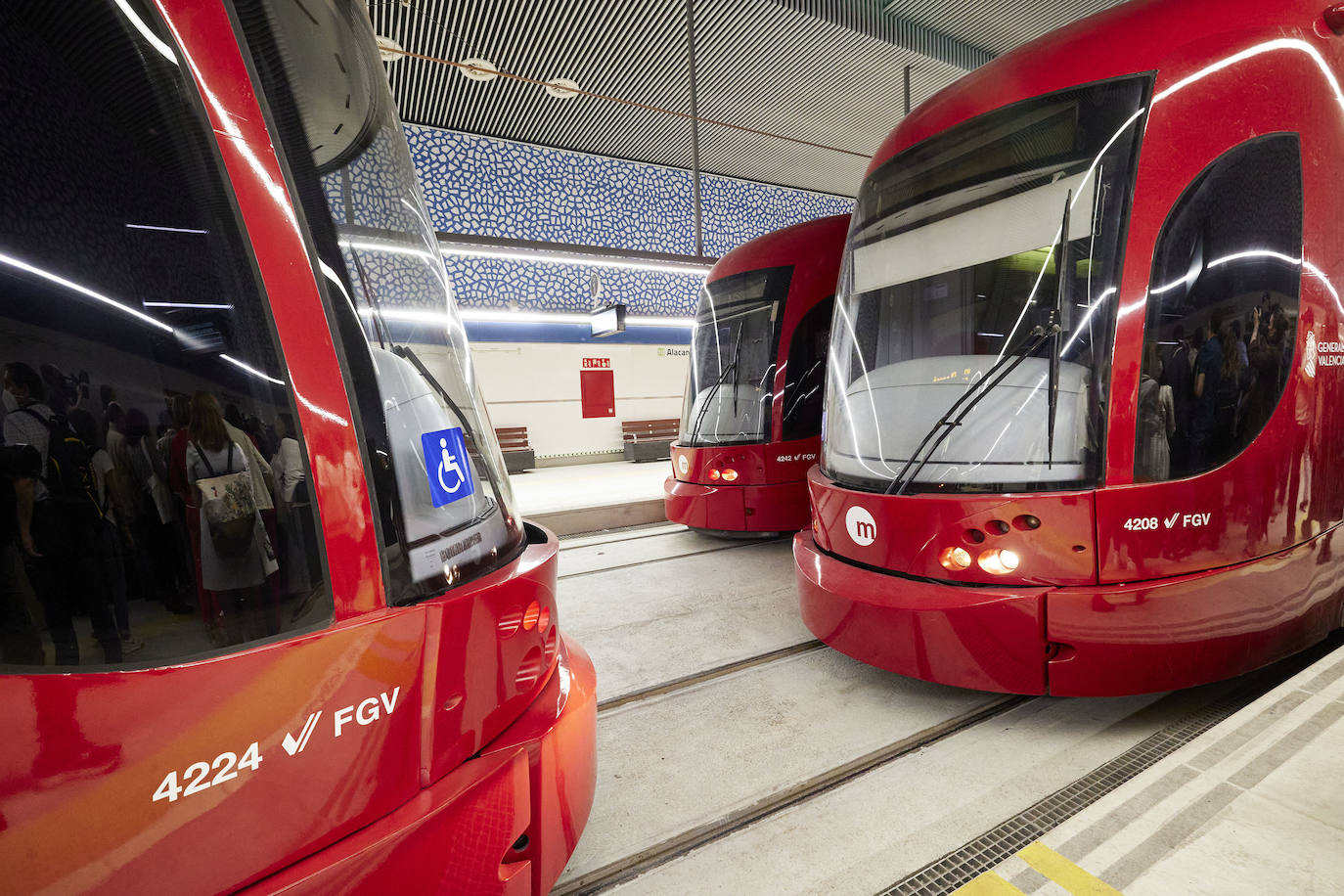 Unidades de la Línea 10 de Metrovalencia.