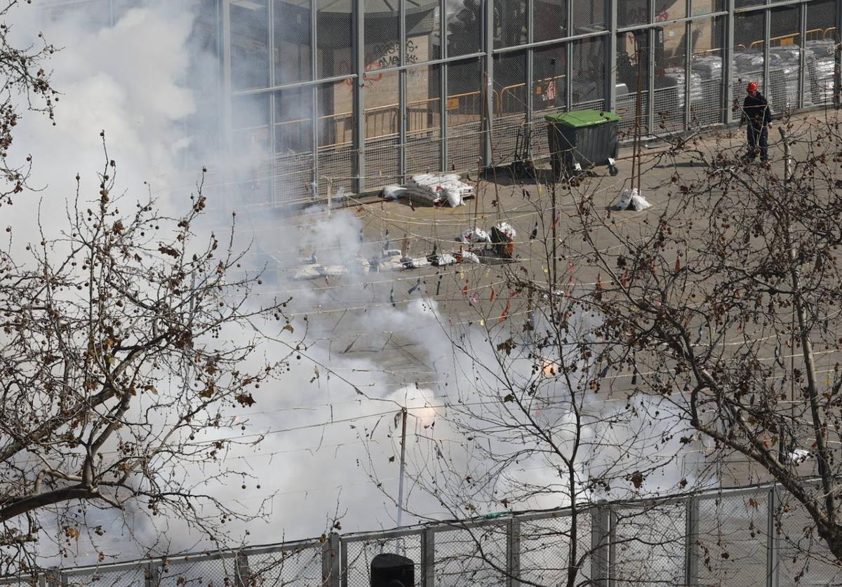 La mascletà del miércoles, 3 de marzo, en la plaza del Ayuntamiento.