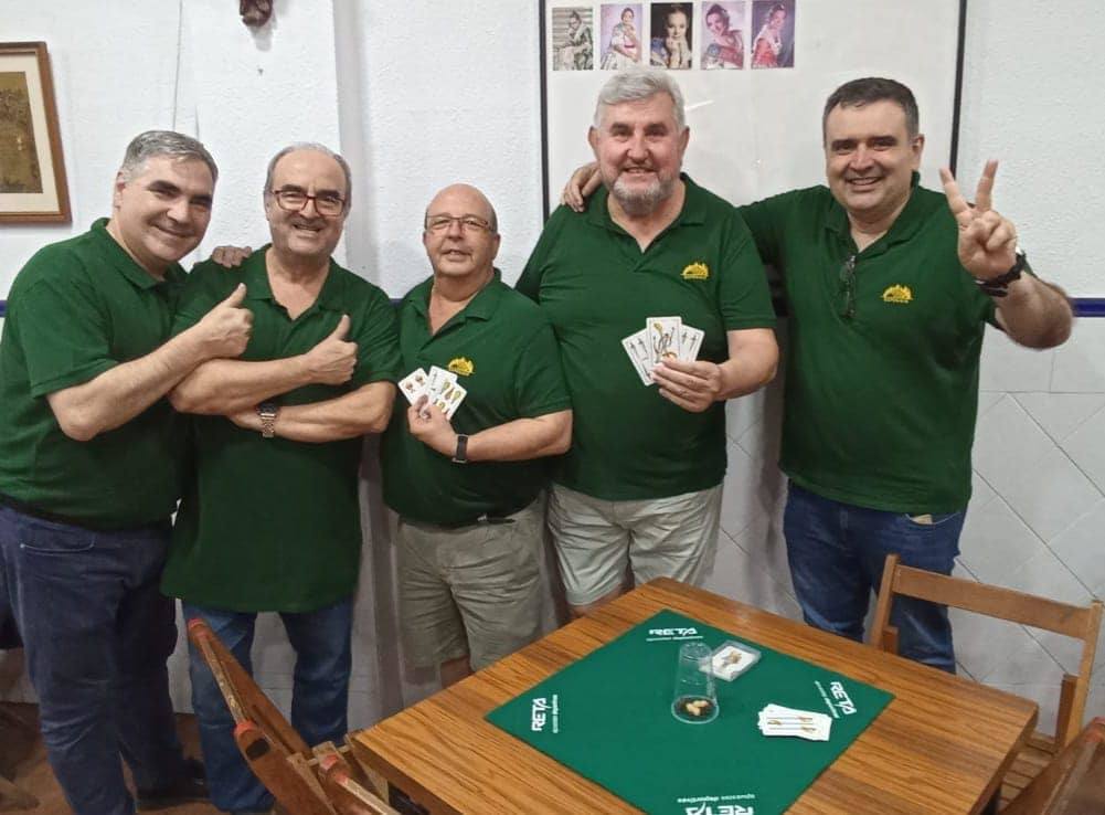 Jose, Rosendo, Toni, Gabi y Manolo, ganadores en el campeonato de truc del sector.