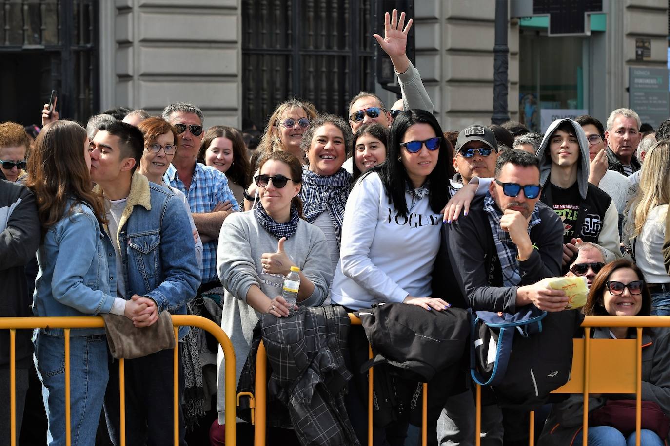 Búscate en la mascletà del domingo 5 de marzo