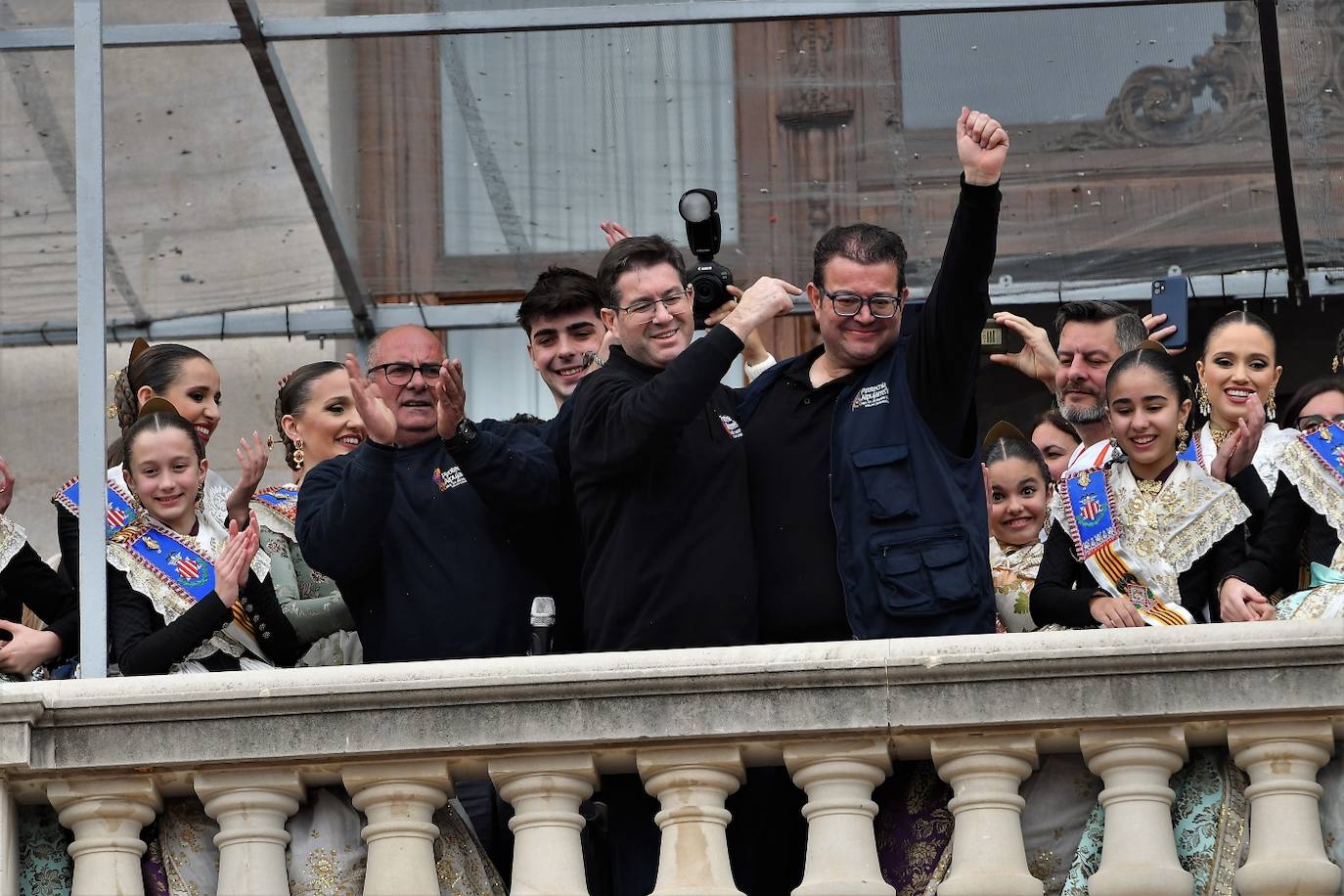 Búscate en la mascletà del domingo 5 de marzo