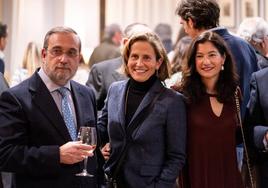 Iván Álvarez de Toledo, Lourdes Millet y Angela Valero de Palma.