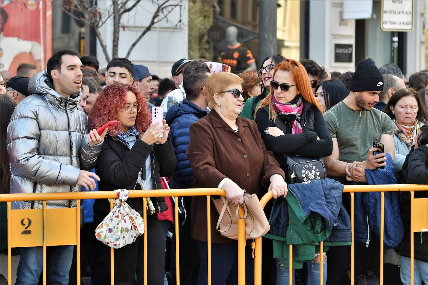 Búscate en la mascletà del lunes 6 de marzo de 2023