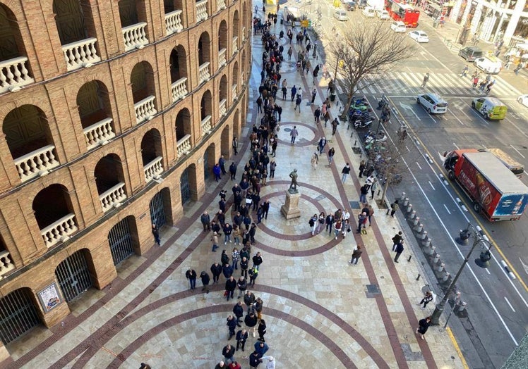 La venta de entradas para la Feria de Fallas ha empezado este lunes.