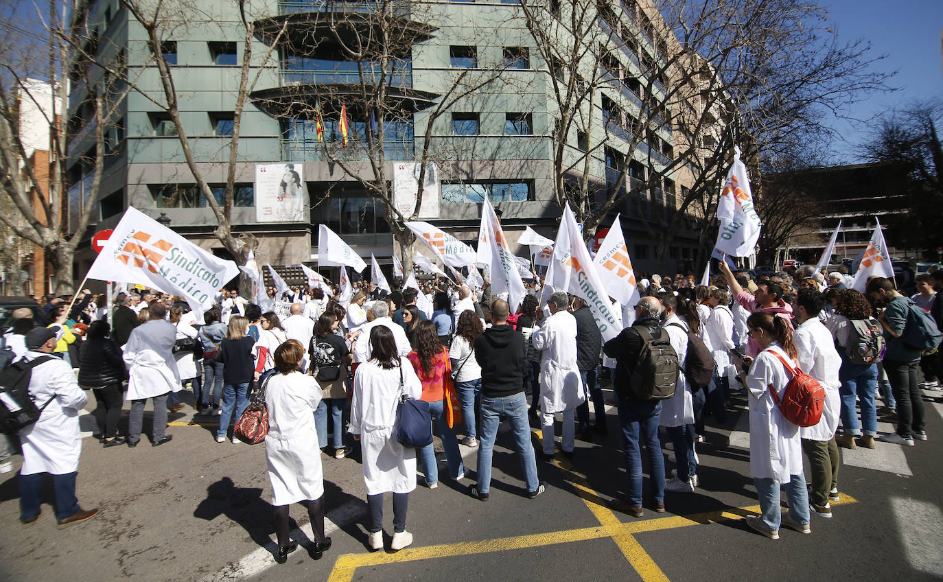 La protesta del Sindicato Médico de la Comunitat