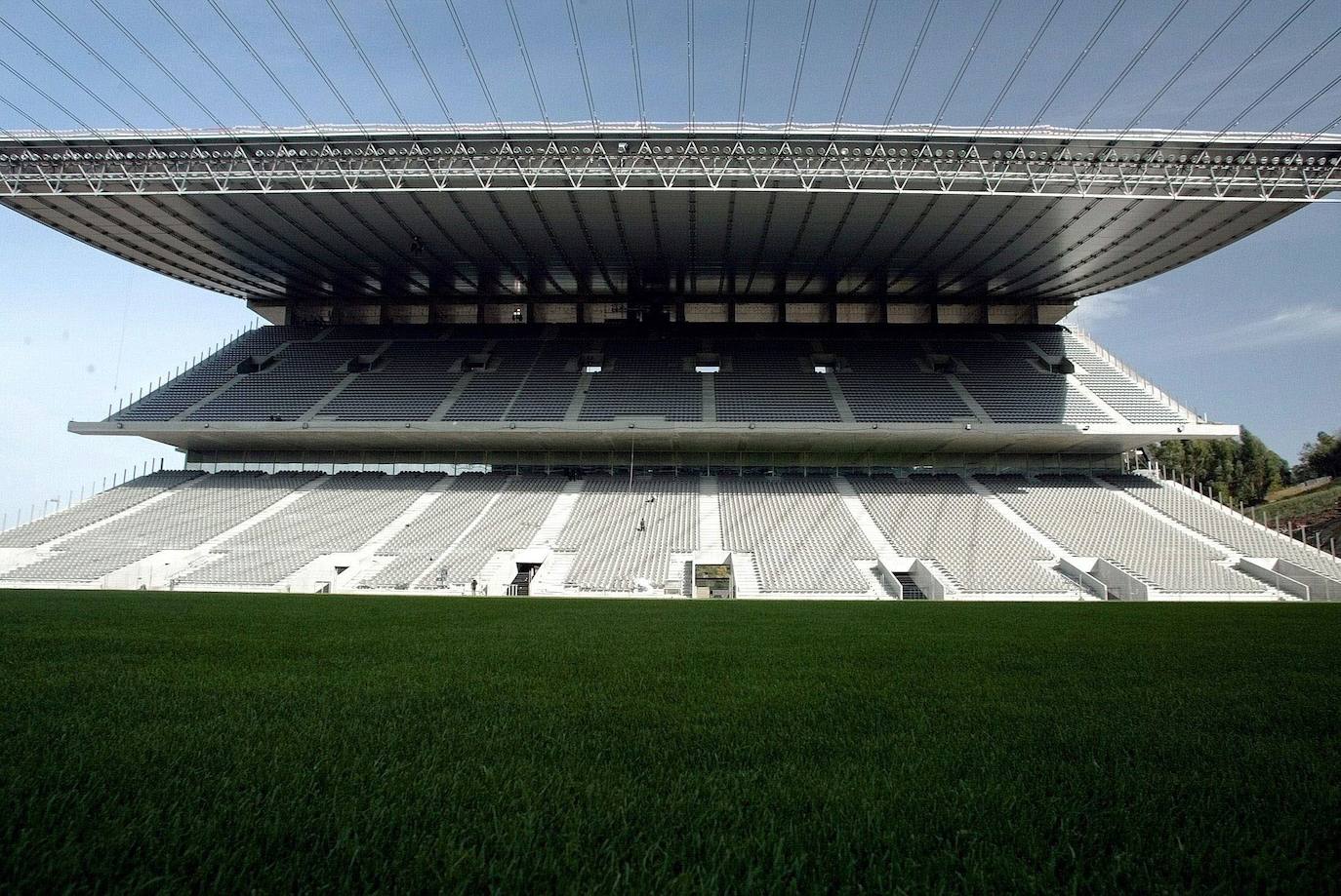 Estadio municipal de Braga, Portugal (Eduardo Souto de Moura)