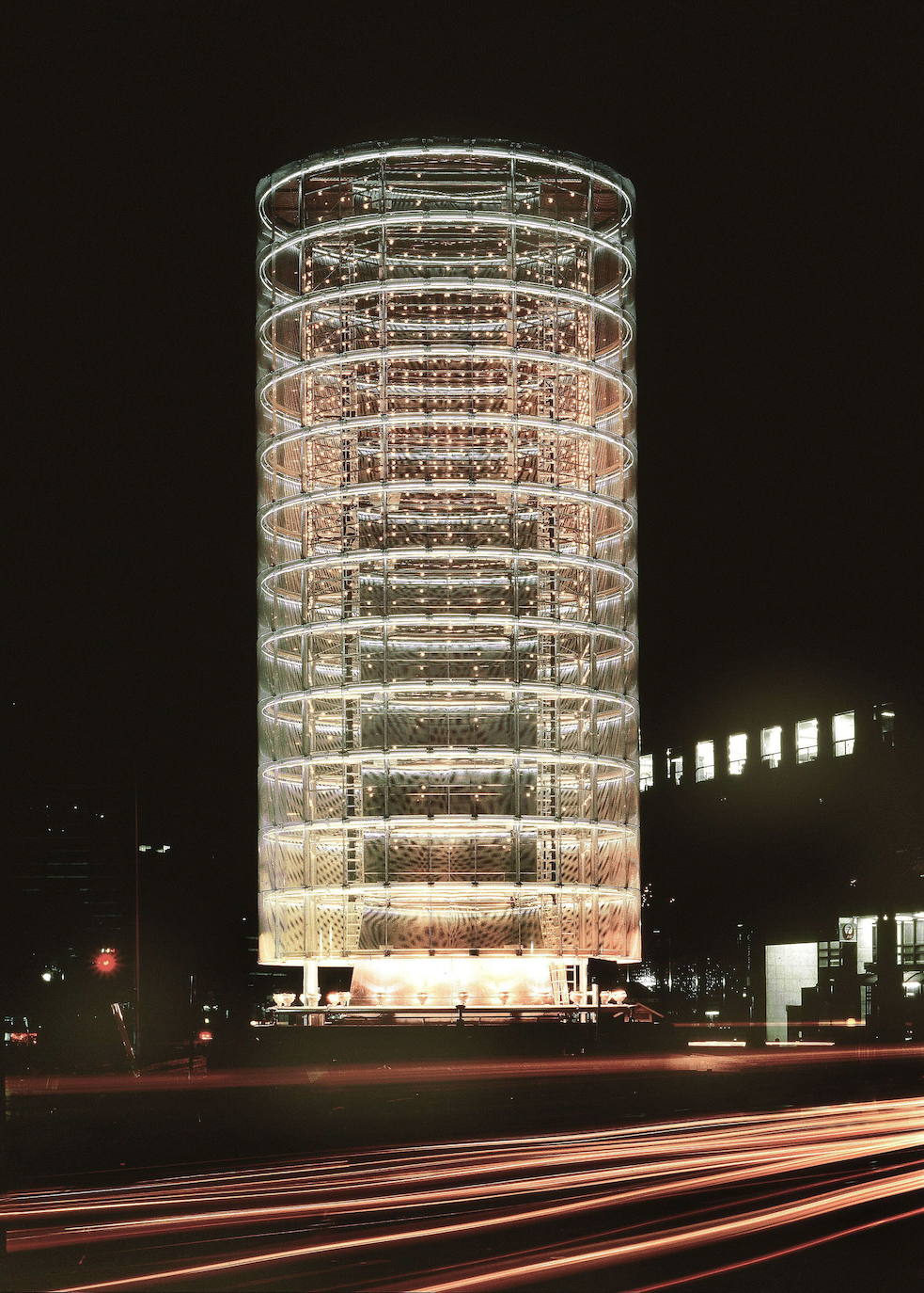 Torre de los Vientos en Yokohama (Toyo Ito)