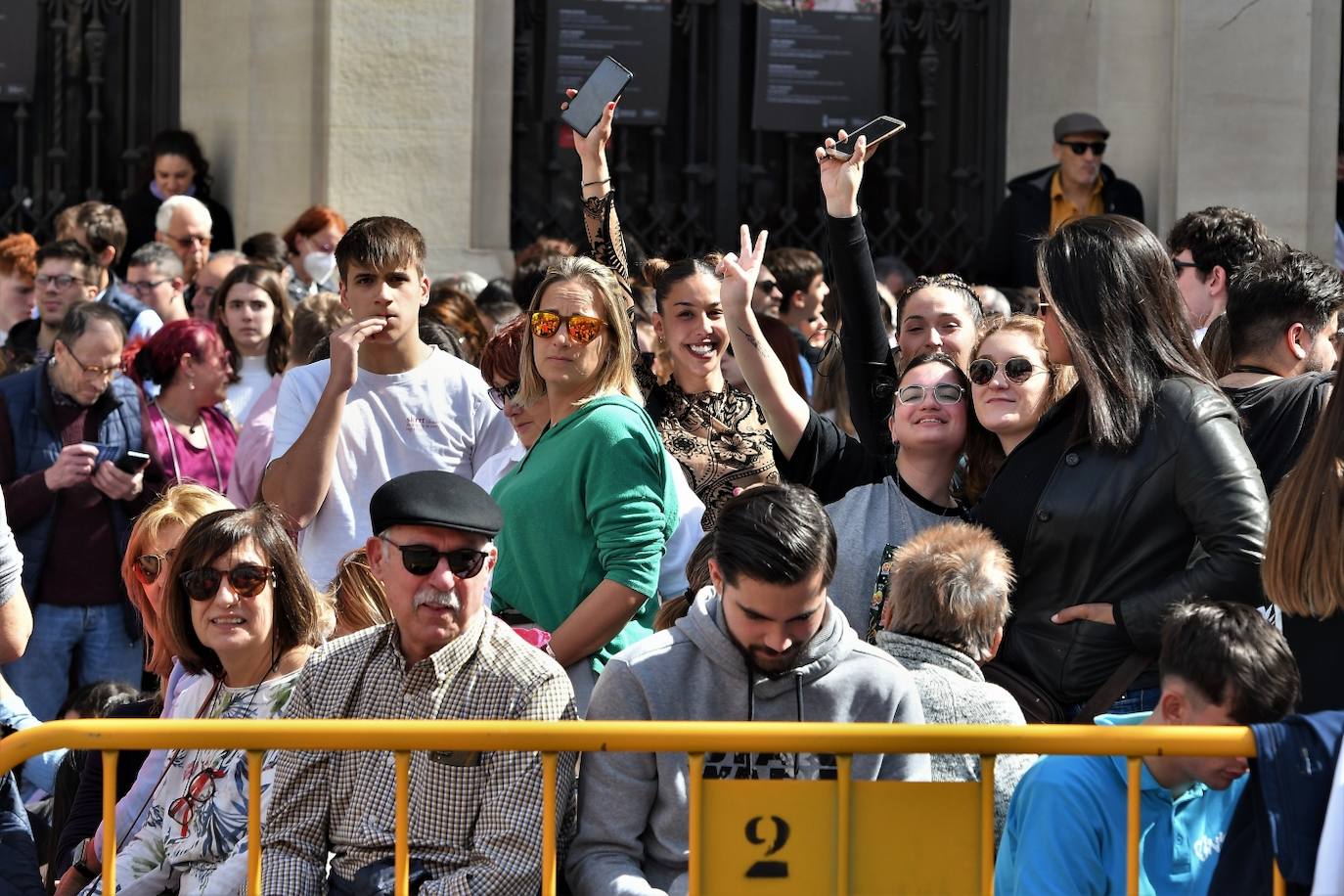 Búscate en la mascletà del 8 de marzo