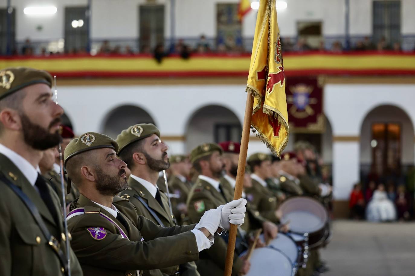 Homenaje de las Fuerzas Armadas a las falleras mayores de Valencia 2023