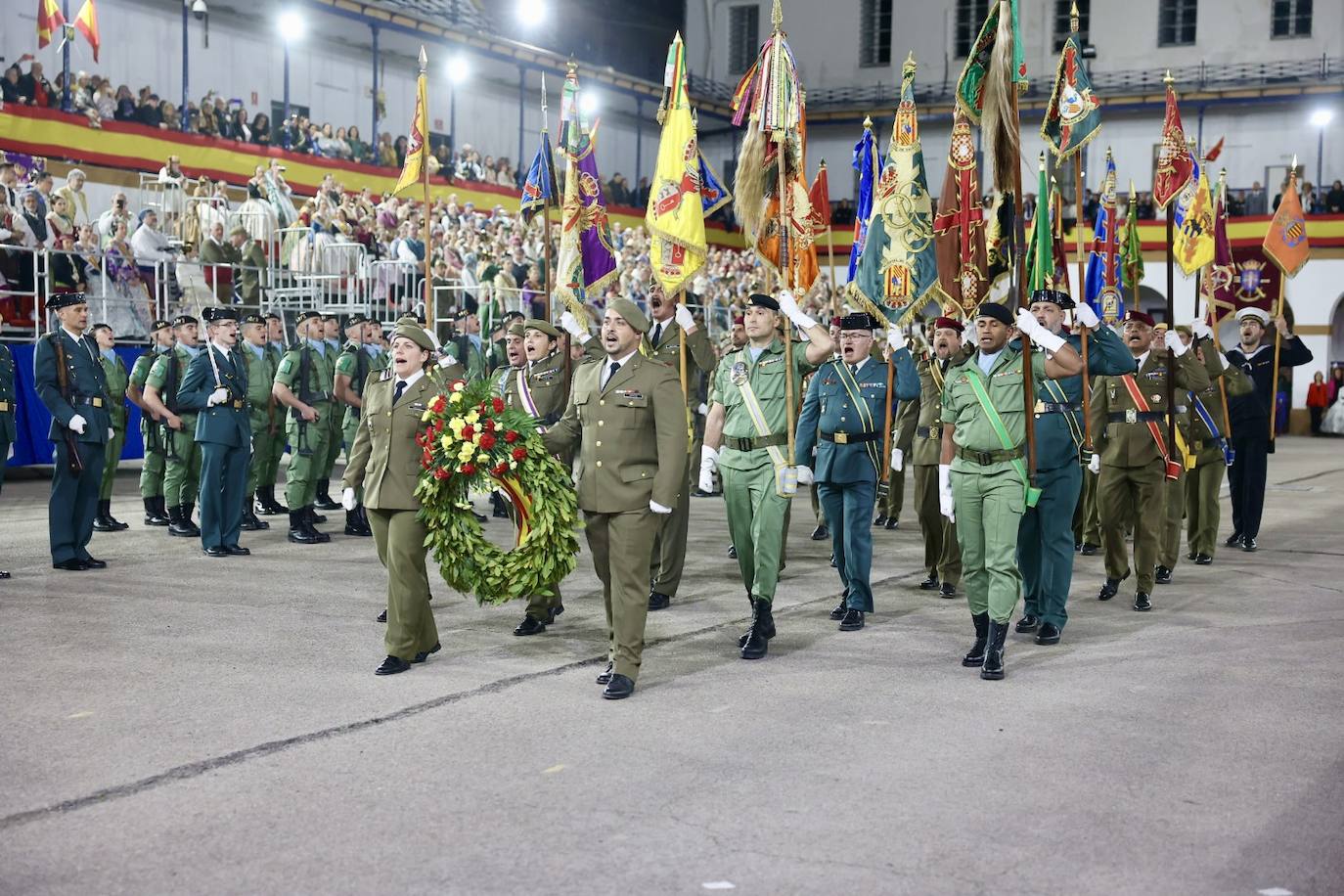 Homenaje de las Fuerzas Armadas a las falleras mayores de Valencia 2023