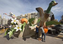 Así se monta la falla municipal de Valencia 2023